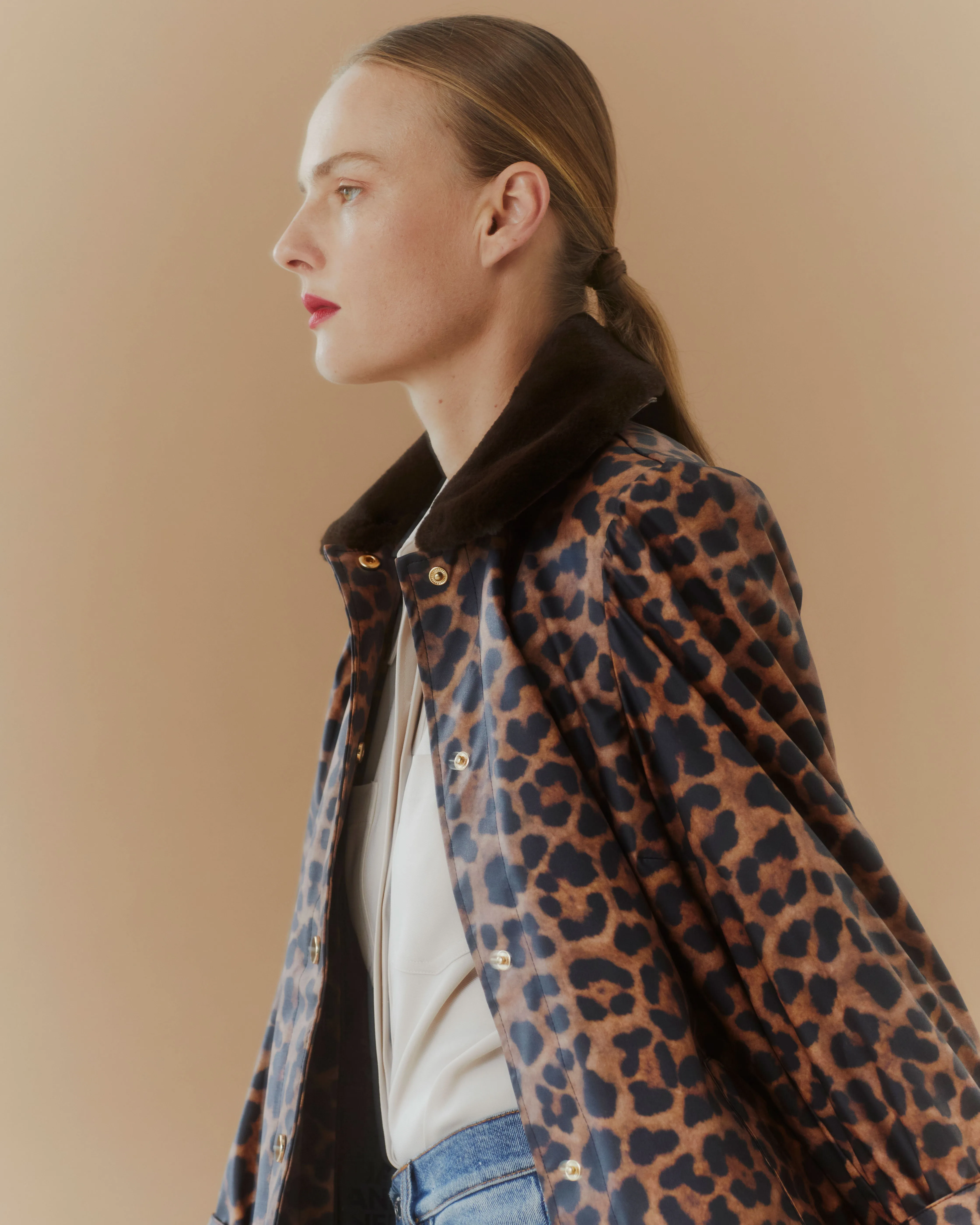 Long Raincoat with detachable plush collar - Leopard