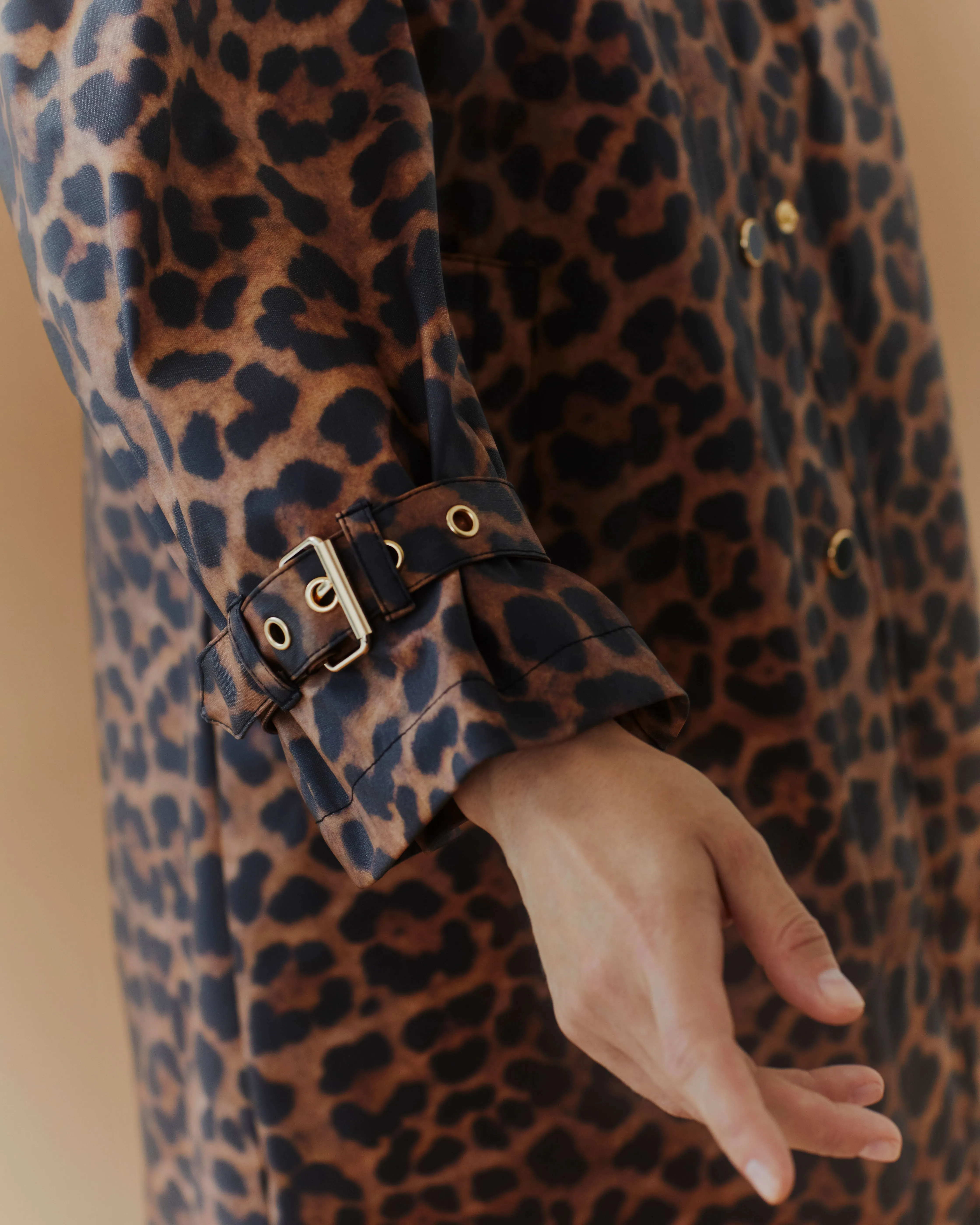 Long Raincoat with detachable plush collar - Leopard