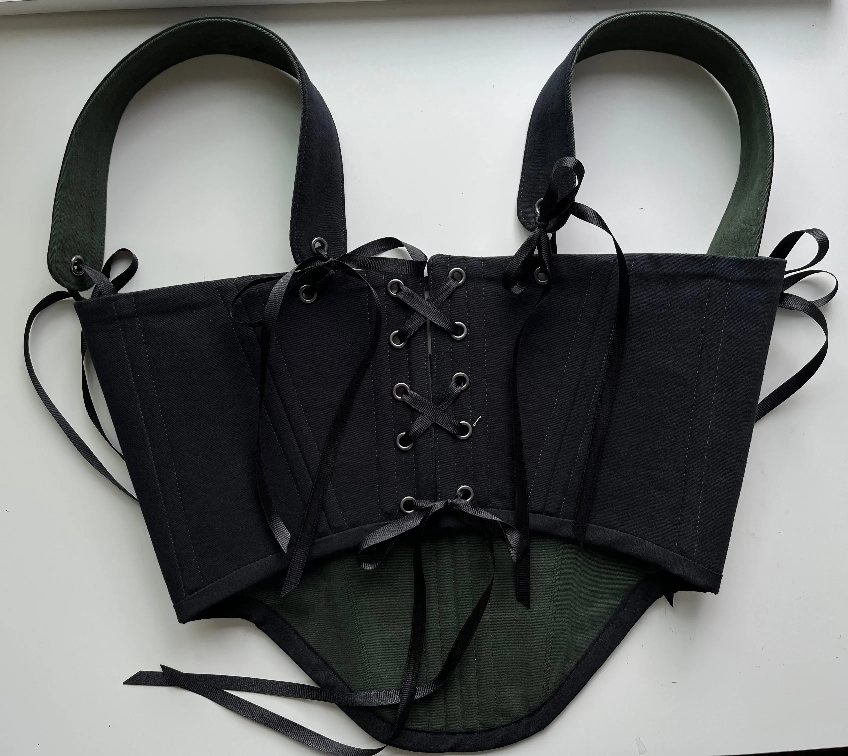 Rebersible Black/ marble army green underbust corsage