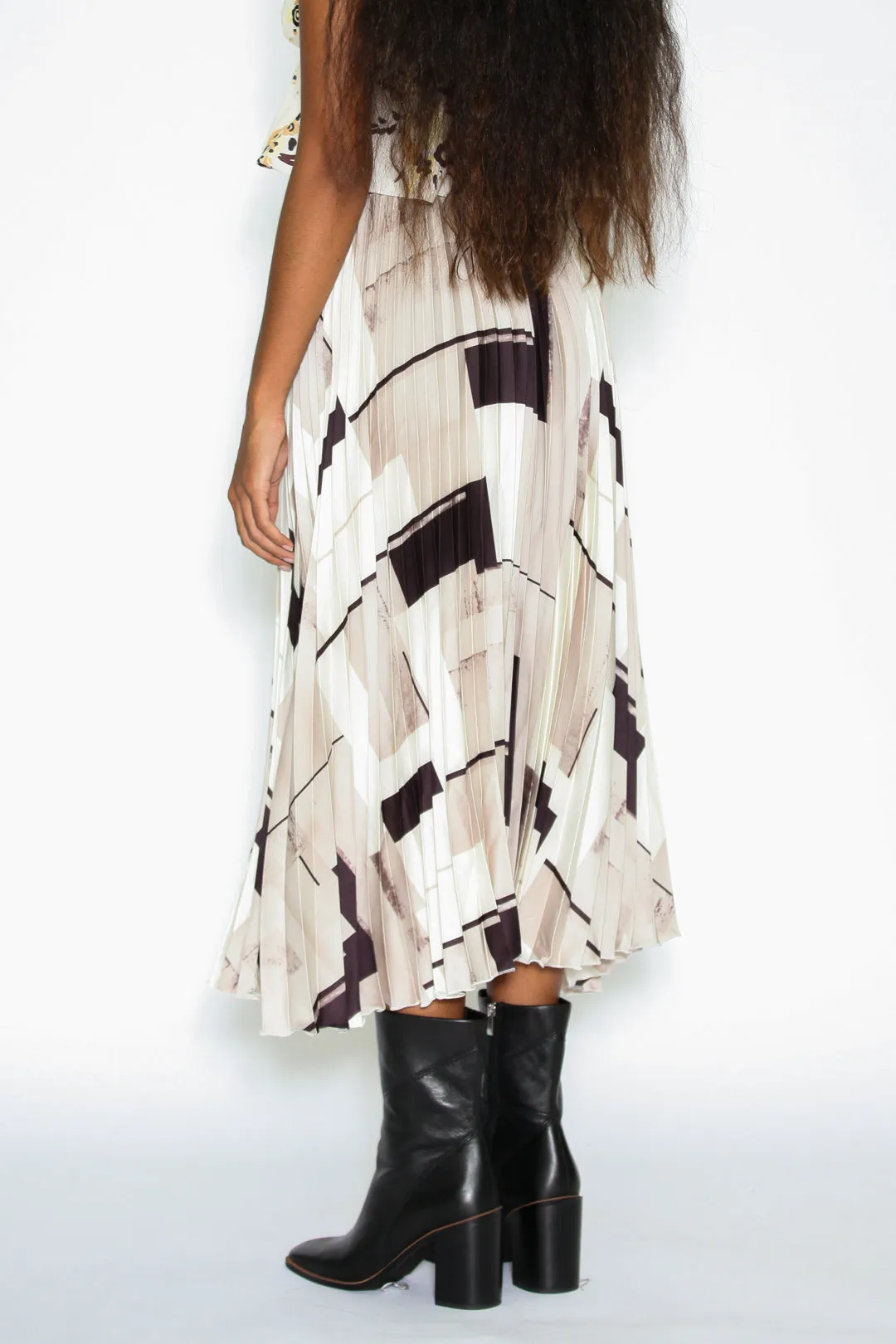 Silk Abstract Pattern Pleated Skirt