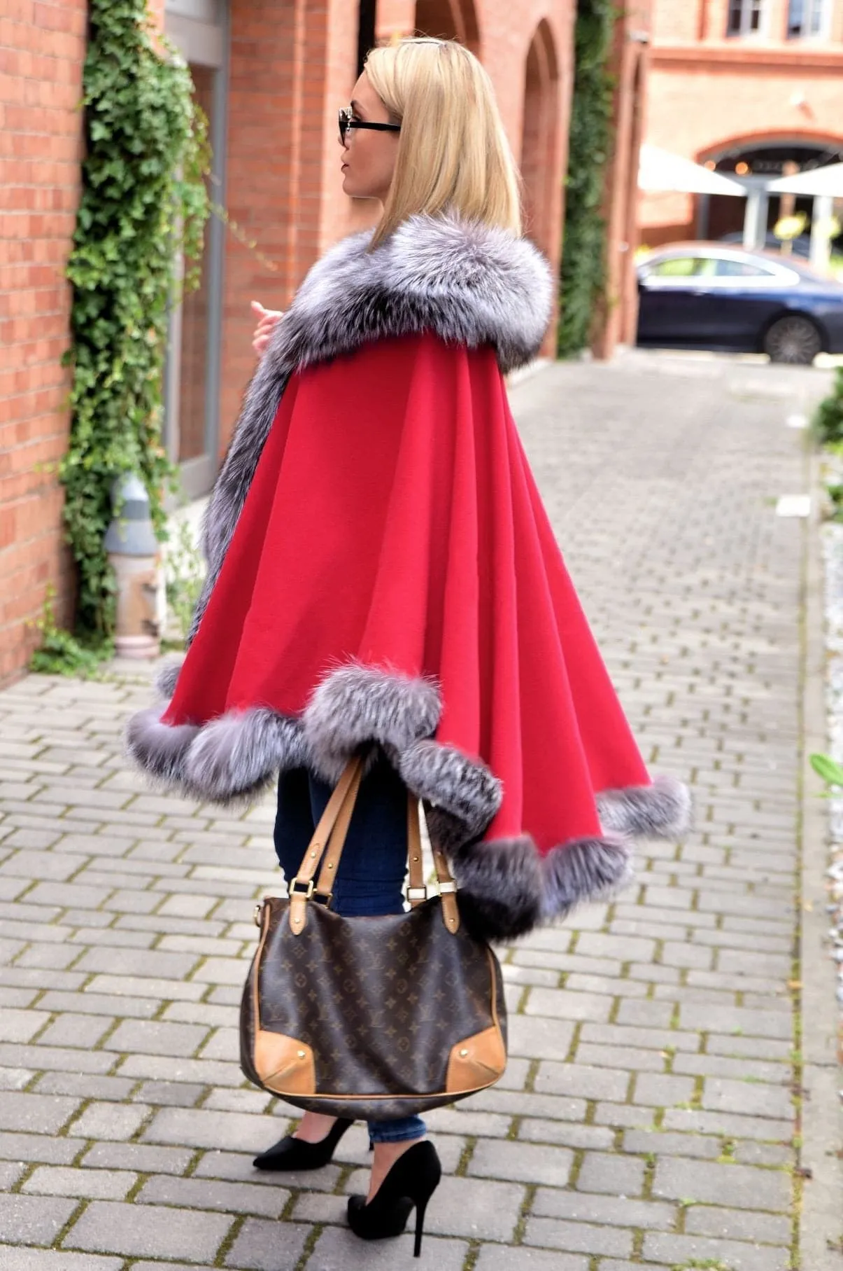 Silver Fox Fur Trimmed Cape - Luxurious Fashion-Forward Design