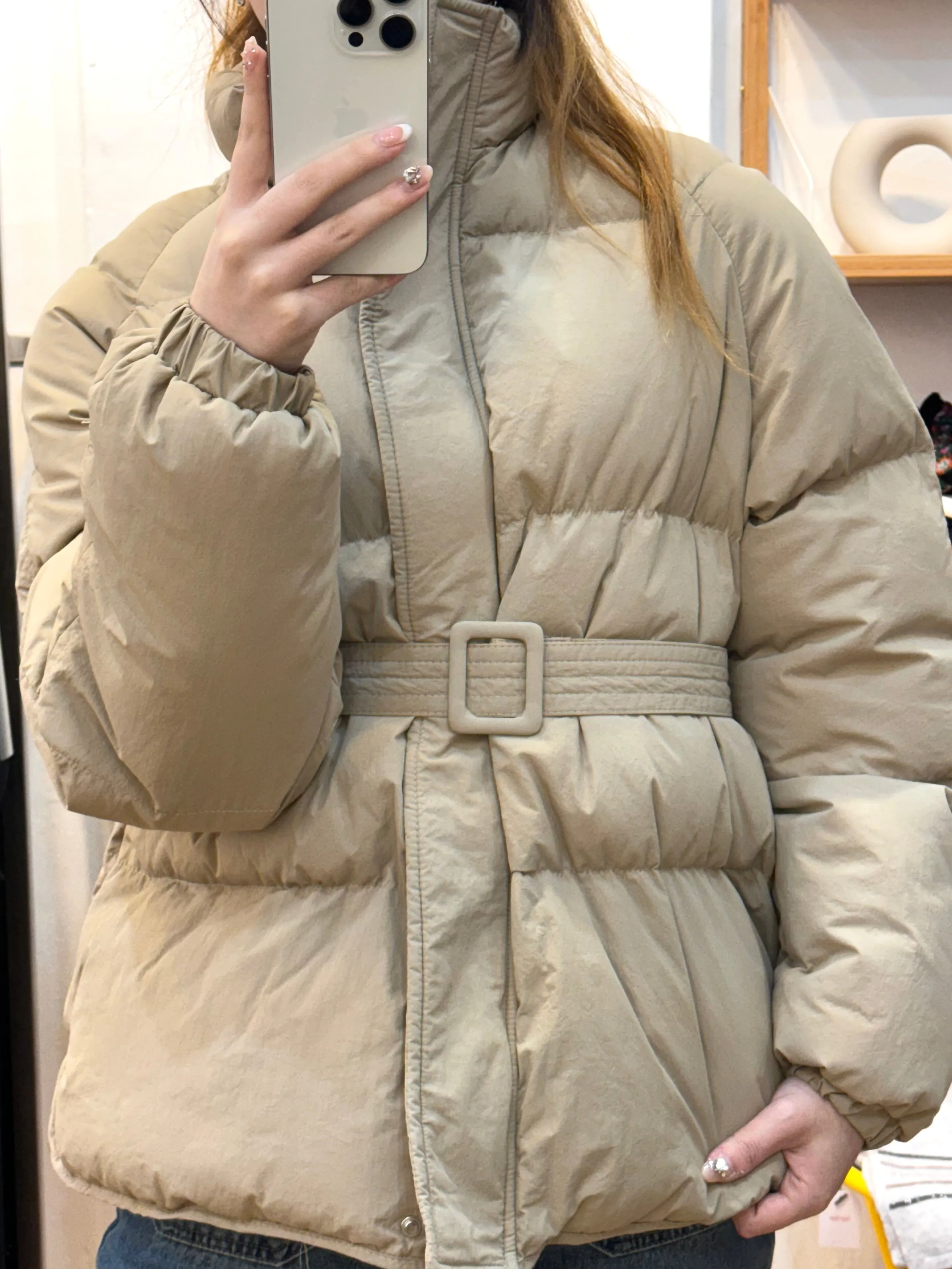 White / Beige Puff Jacket